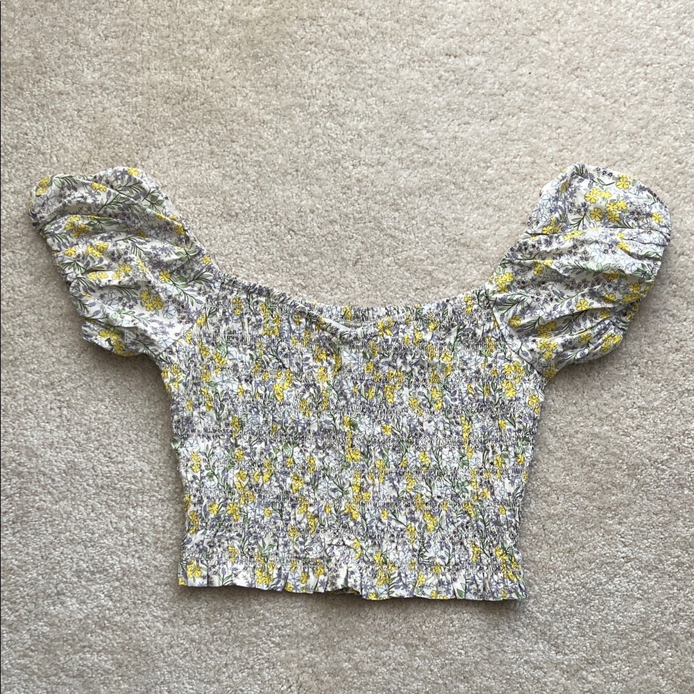 Astr the Label Floral Puff Sleeve Smocked Crop Top